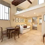 Pick A Flat\'S House In Saint-Germain Des Pres - Impasse Paul Louis Courier